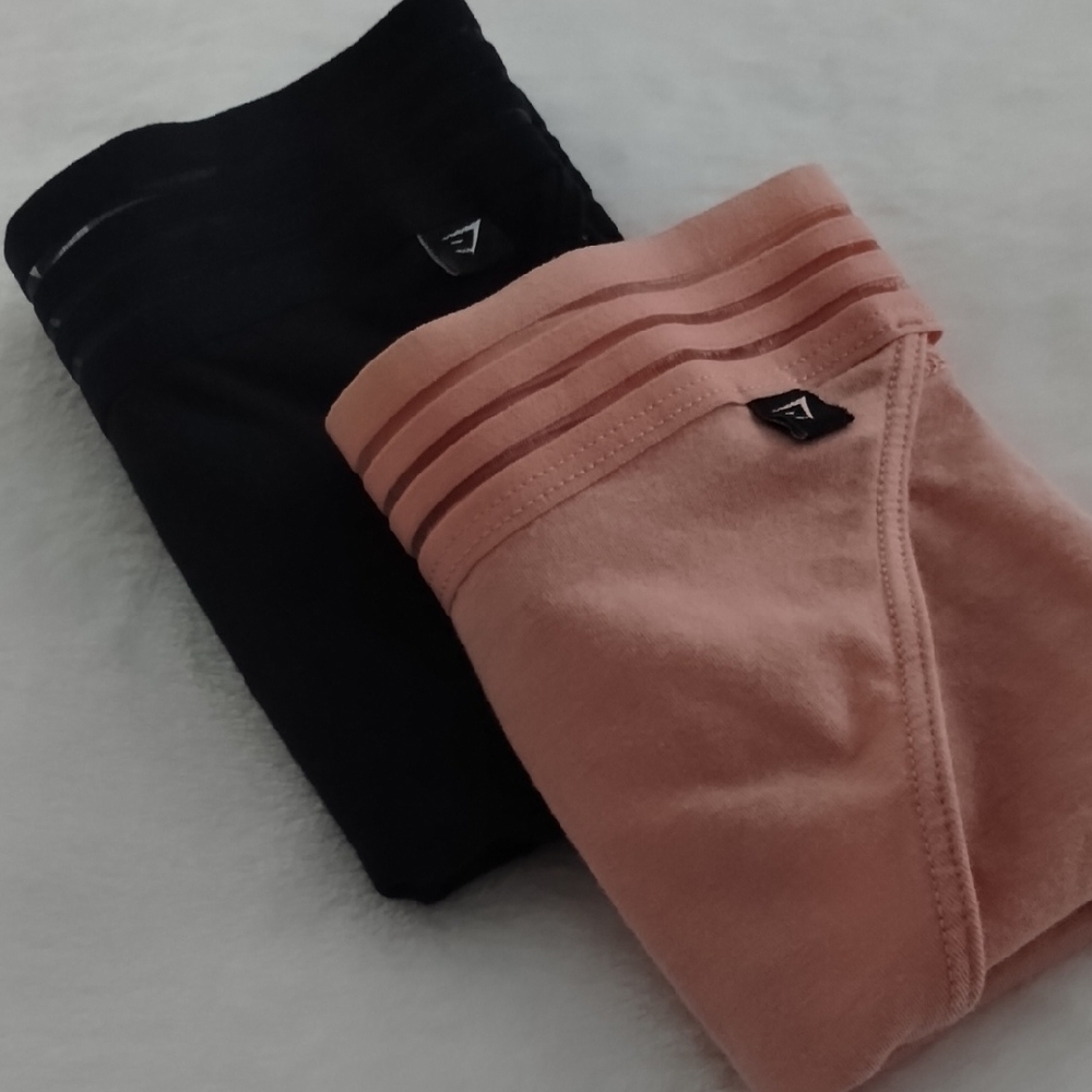 Gymshark NWOT 2pk Black and Peach Cotton Underwear